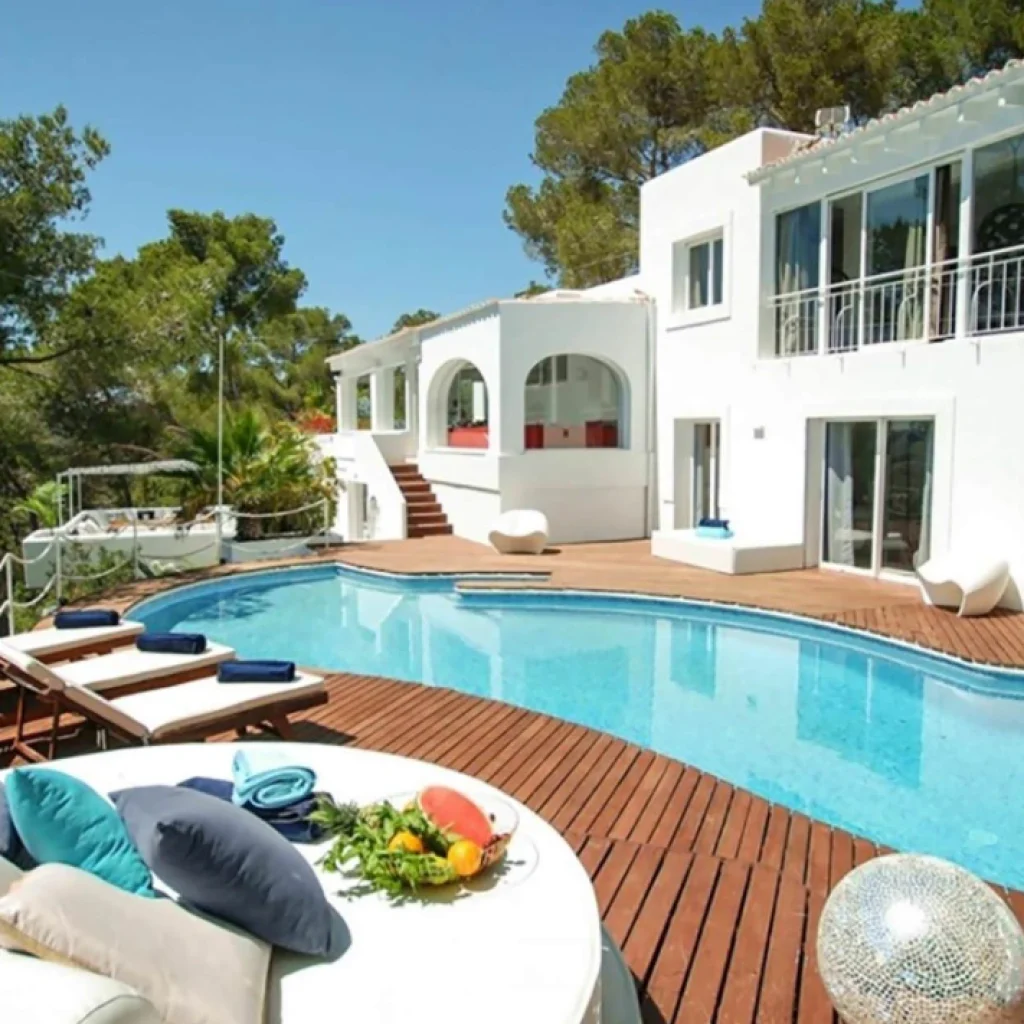 Villa Enrique | Villa Ibiza 1 Location Villa Enrique Ibiza – vue extérieure de la propriété