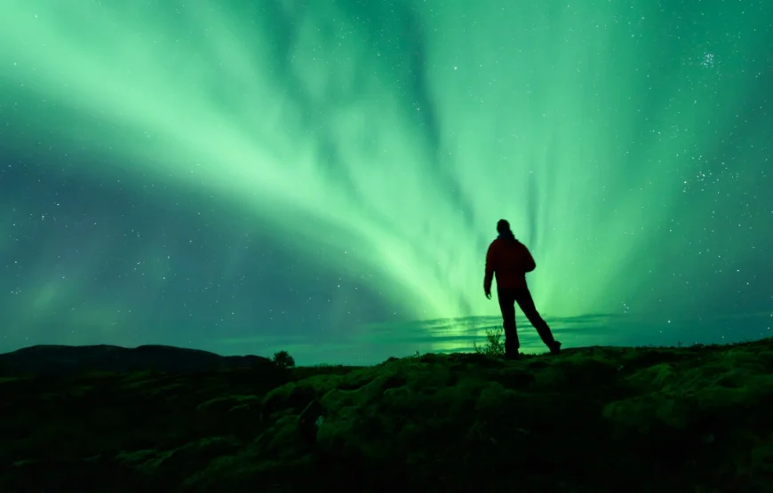 Soirée aux bains de Fontana Laugarvatn avec observation d’aurores boréales – depuis Reykjavik