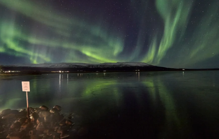 Soirée aux bains de Fontana Laugarvatn avec observation d’aurores boréales – depuis Reykjavik