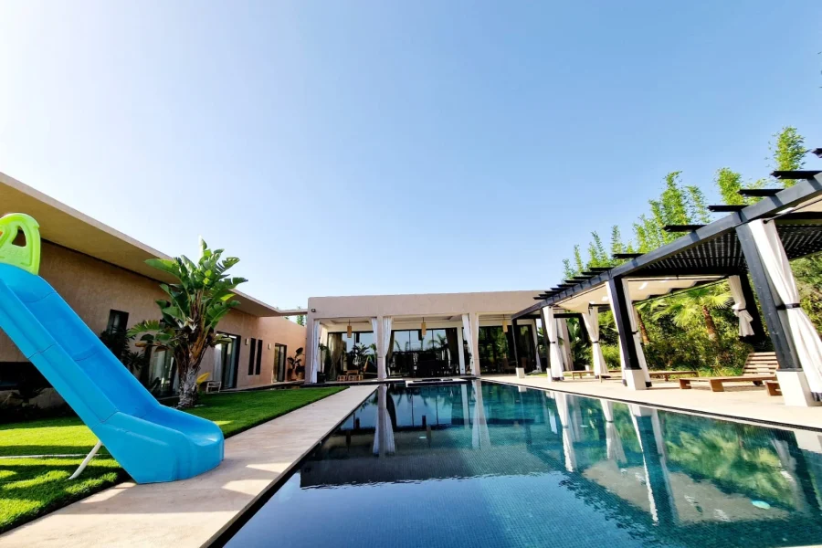 Location Villa Atlas Marrakech – piscine privée au sel naturel et terrain arboré