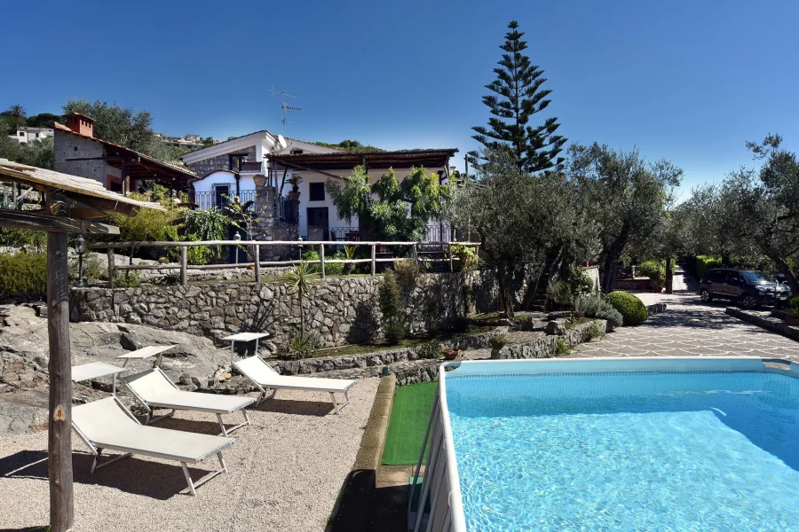 Location Villa Birbante Sorrente – piscine et terrasse