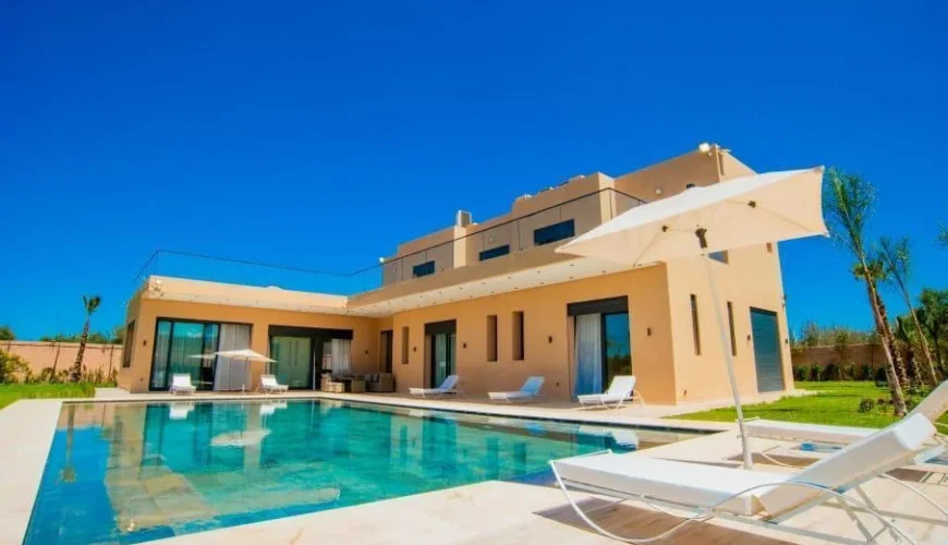 location villa Marrakech route de l’Ourika avec piscine privée et vue sur l’Atlas