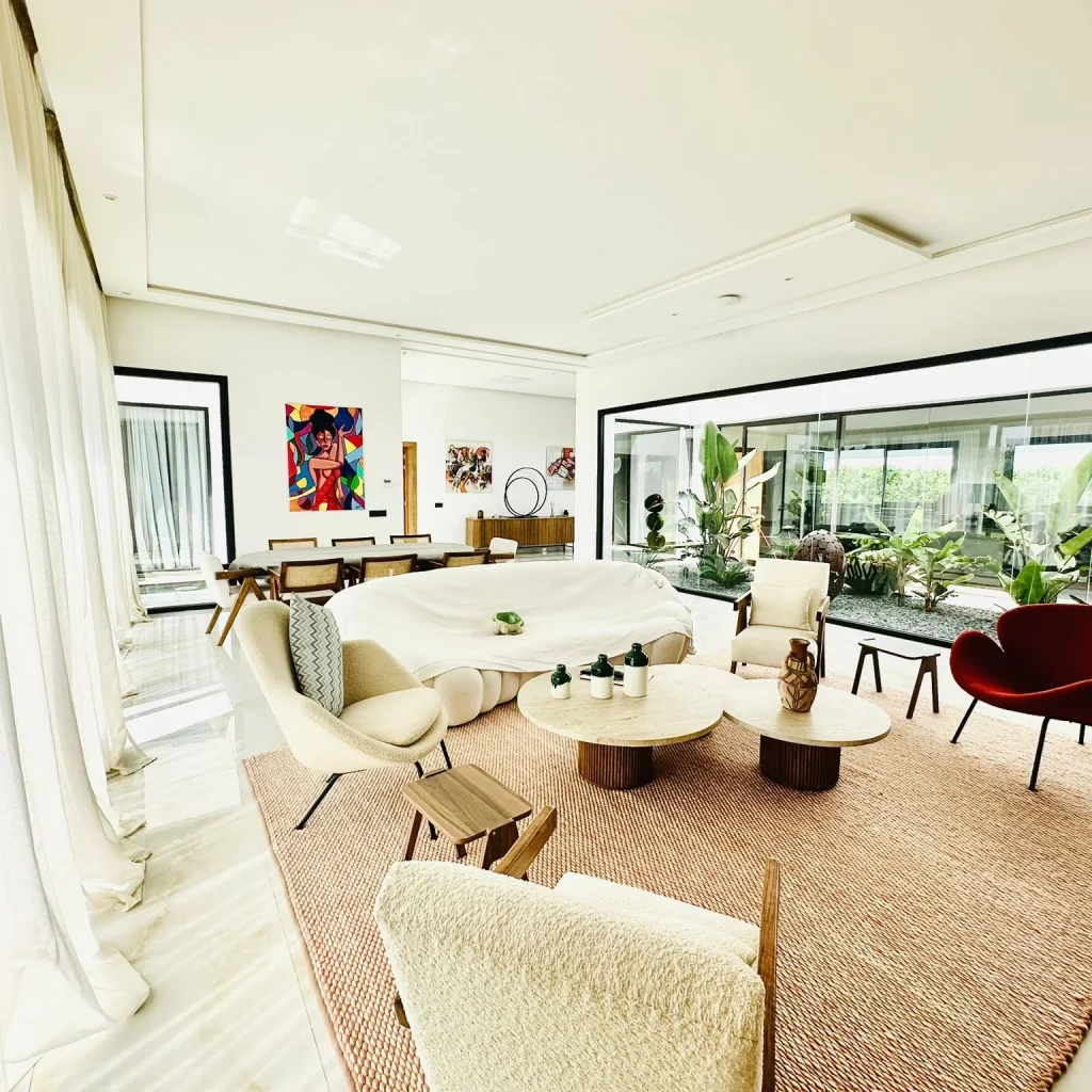 Villa Marrakech pas cher : comment trouver une location confortable au meilleur prix ? 2 Salon confortable dans une villa Marrakech économique