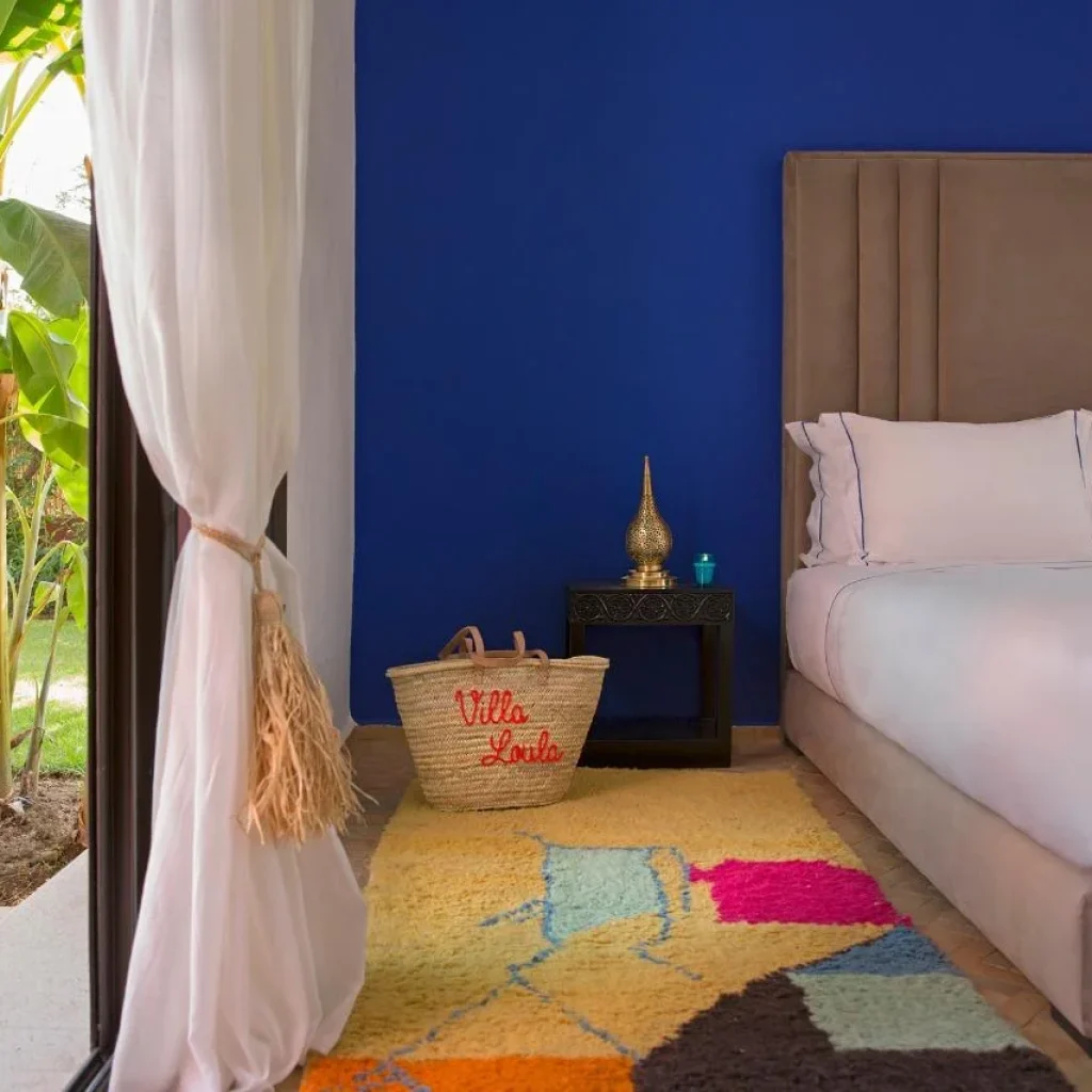 Villa Hotel Marrakech : l’intimité d’une villa avec les services d’un hôtel 3 Grand salon d’une villa à Marrakech pour un séjour en groupe